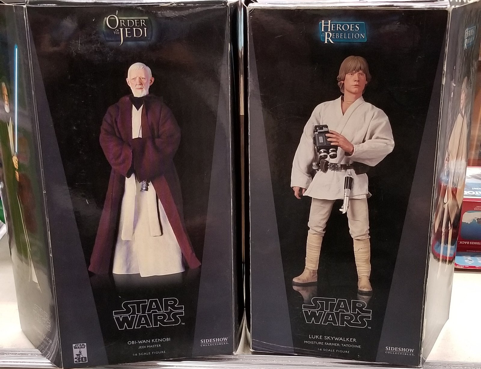 Luke Skywalker and Obi-Wan Kenobi Figures